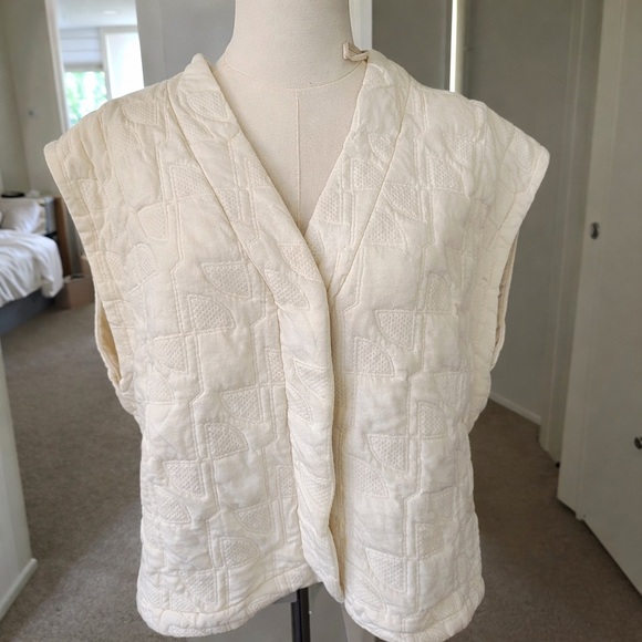 Zara Jackets & Blazers - Zara Cream Quilted Vest